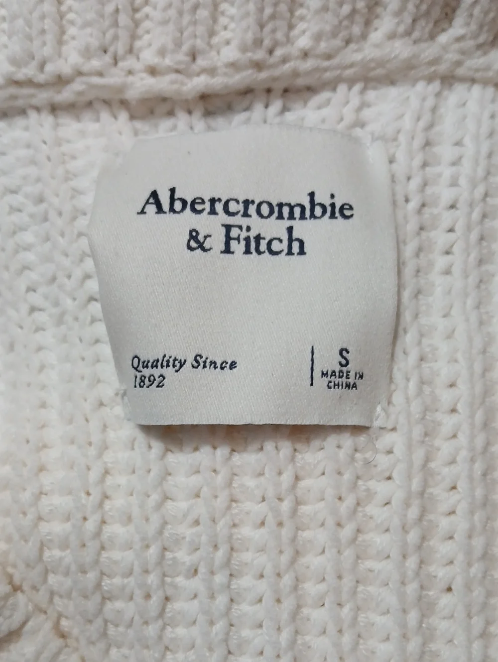 Abercrombie & Fitch Womens Small Crop Cardigan Sweater Cream Cable Knit Boxy